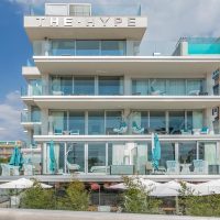 QUADRAT THE HYPER BEACH HOTEL